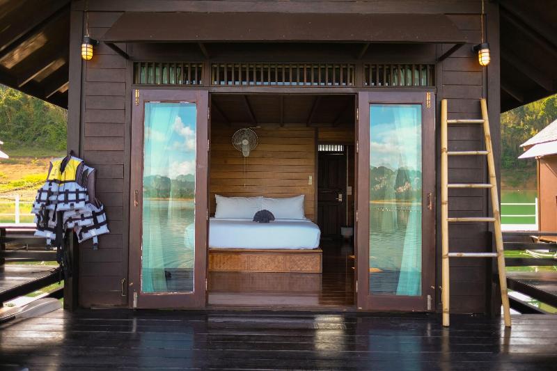 500 Rai Khao Sok Floating Resort - Teras