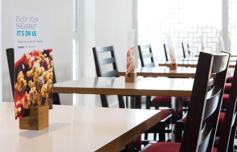 Holiday Inn Express London - Vauxhall Nine Elms - Restoran