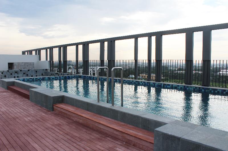 Swiss-Belinn Cikarang - Havuz