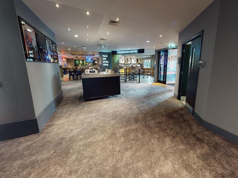 Village Hotel Manchester Bury - Lobi