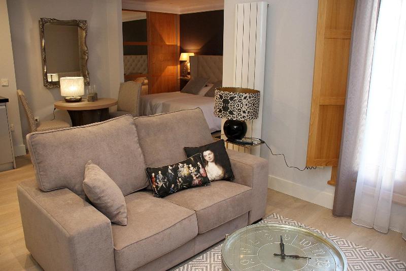 Principia Suites - Genel