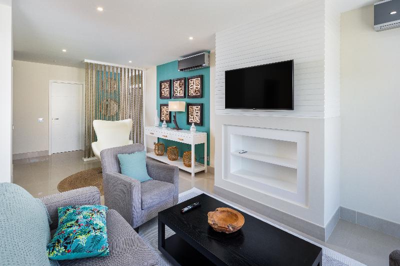 SHANTIAPARTMENTS - Oda