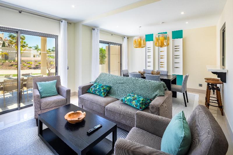SHANTIAPARTMENTS - Oda