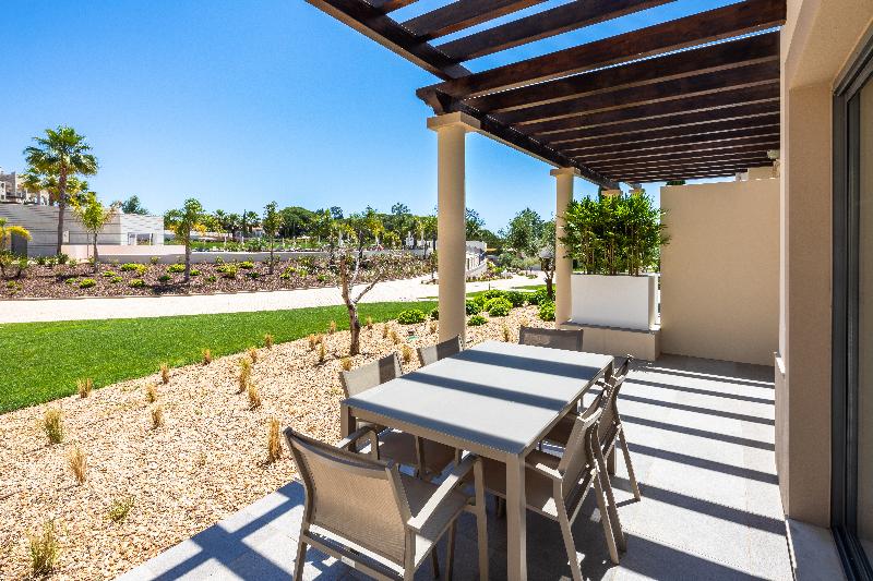 SHANTIAPARTMENTS - Oda