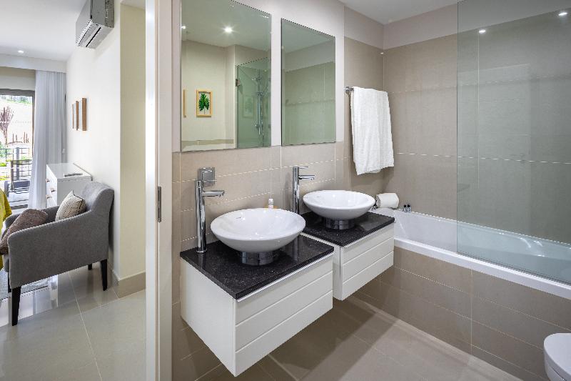 SHANTIAPARTMENTS - Oda