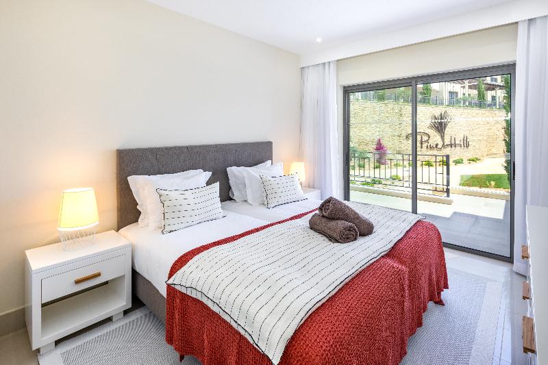 SHANTIAPARTMENTS - Oda