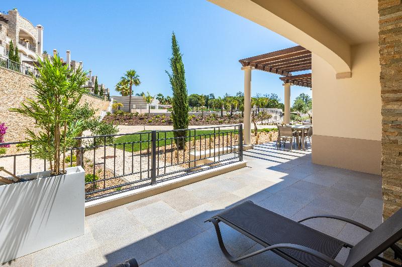 SHANTIAPARTMENTS - Oda