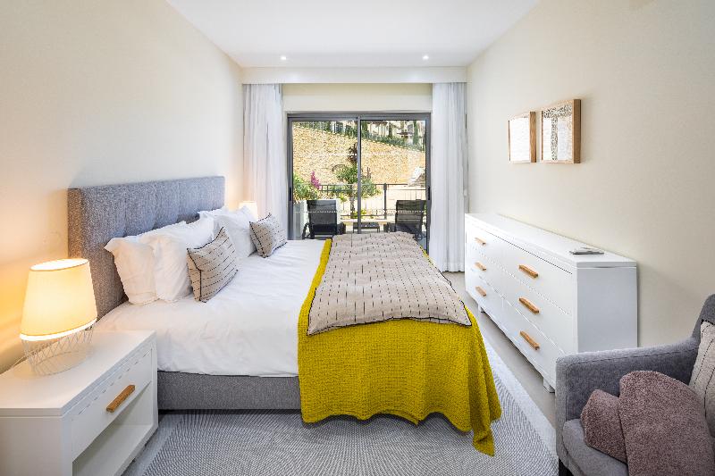 SHANTIAPARTMENTS - Oda