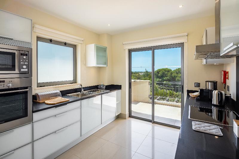 SHANTIAPARTMENTS - Oda