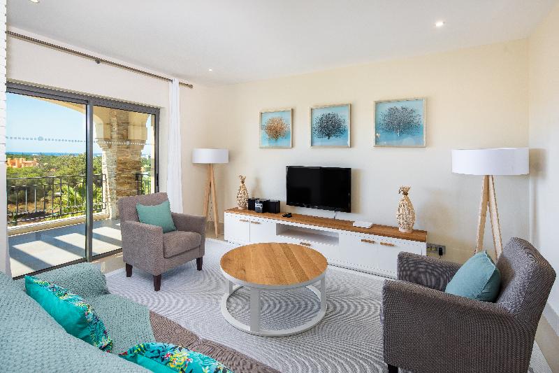 SHANTIAPARTMENTS - Oda