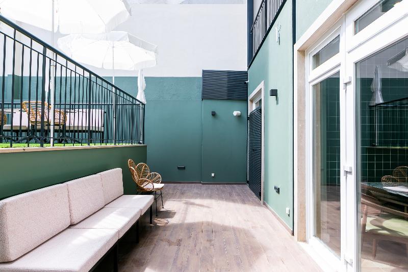 Lx SoHo Boutique Hotel by RIDAN Hotels - Teras