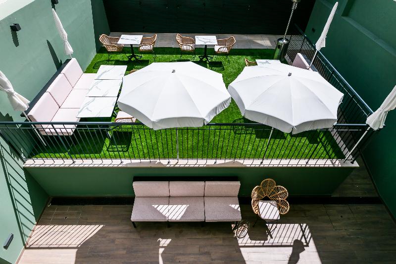 Lx SoHo Boutique Hotel by RIDAN Hotels - Teras