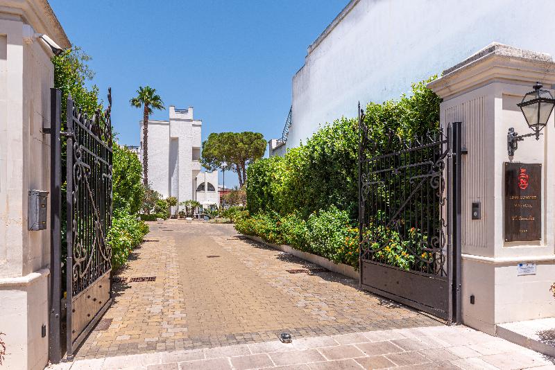 Leone De Castris Wine Hotel - Lobi