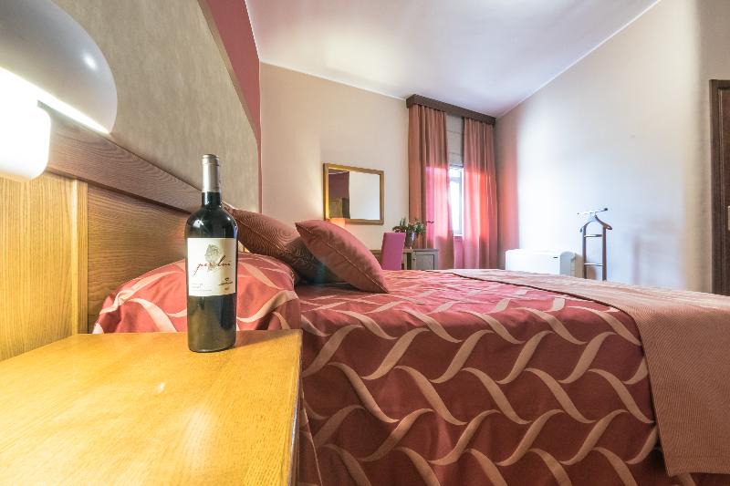Leone De Castris Wine Hotel - Oda