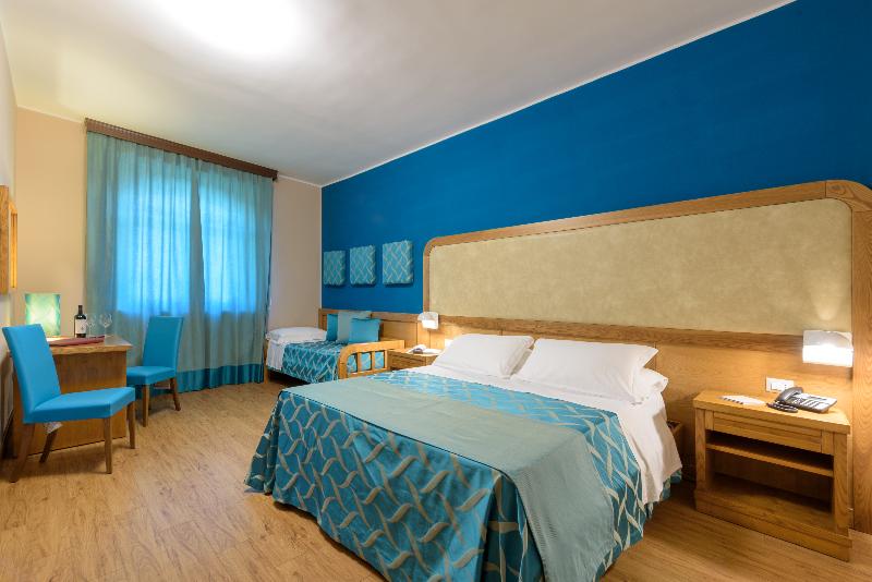 Leone De Castris Wine Hotel - Oda