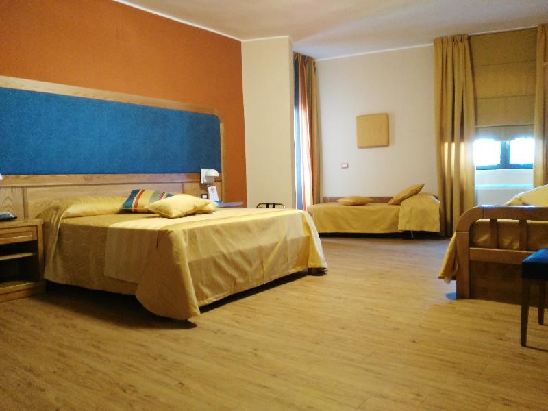 Leone De Castris Wine Hotel - Oda