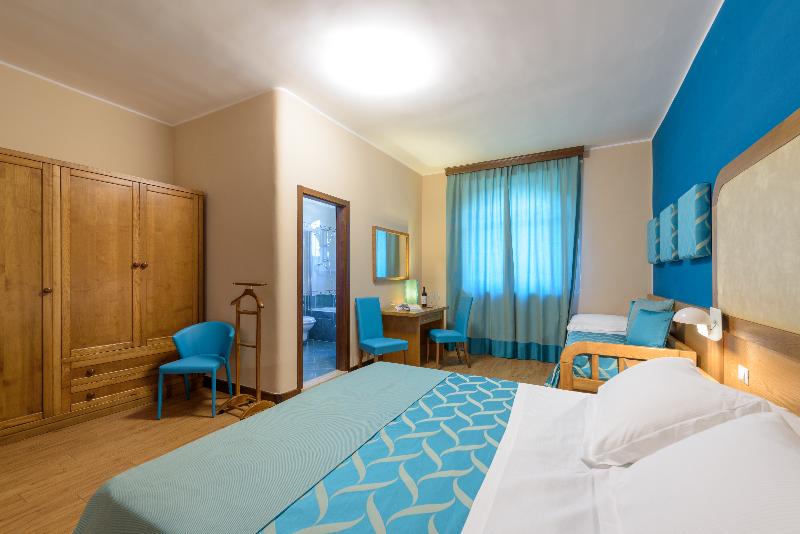 Leone De Castris Wine Hotel - Oda