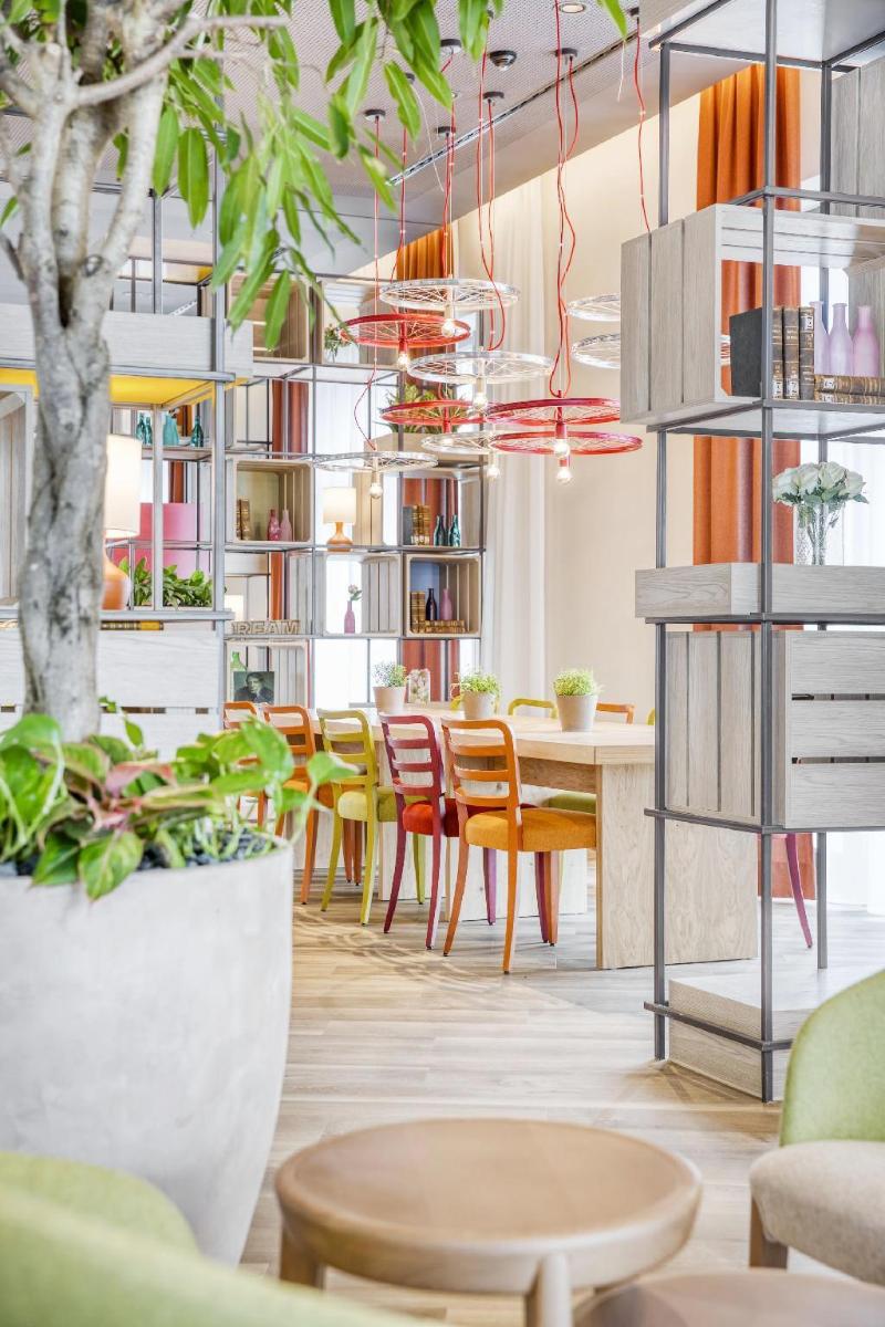 IntercityHotel Saarbrücken - Lobi