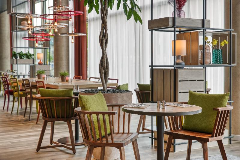 IntercityHotel Saarbrücken - Lobi