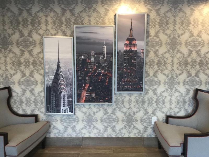 Ramada By Wyndham Bronx Terminal - Lobi