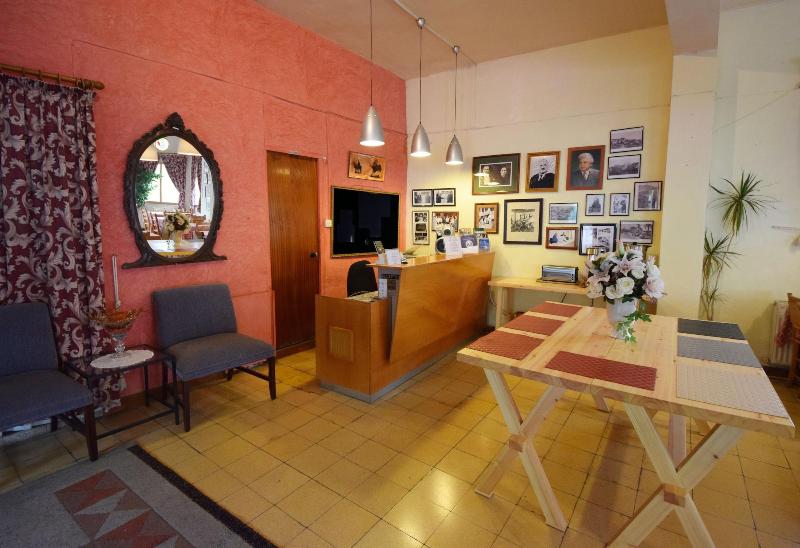 Christys Palace Hotel - Lobi