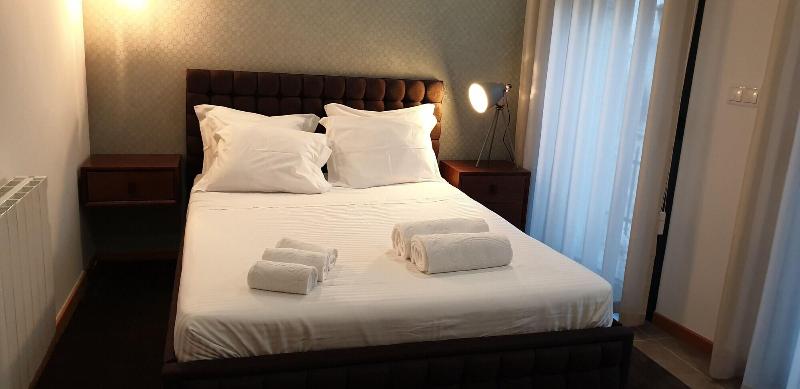 Loft Guest House Jardim Das Maes Viseu - Oda