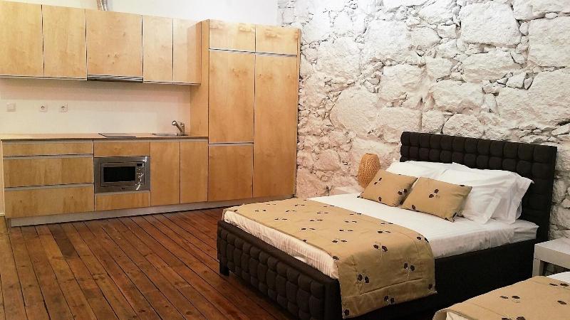 Loft Guest House Jardim Das Maes Viseu - Oda