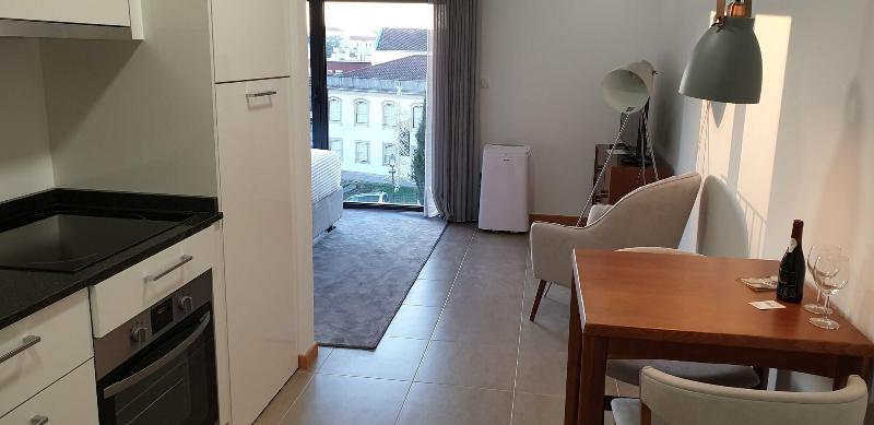 Loft Guest House Jardim Das Maes Viseu - Oda