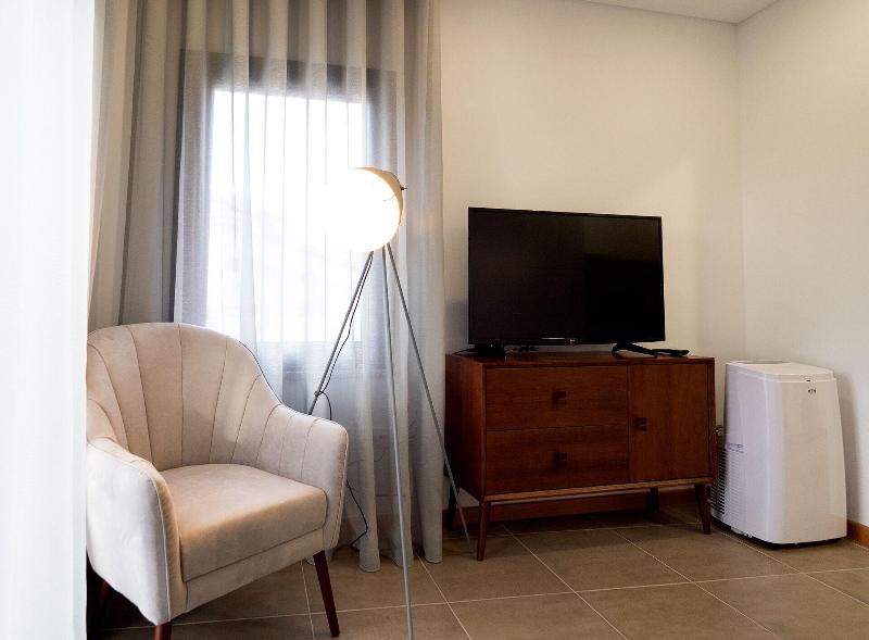 Loft Guest House Jardim Das Maes Viseu - Oda
