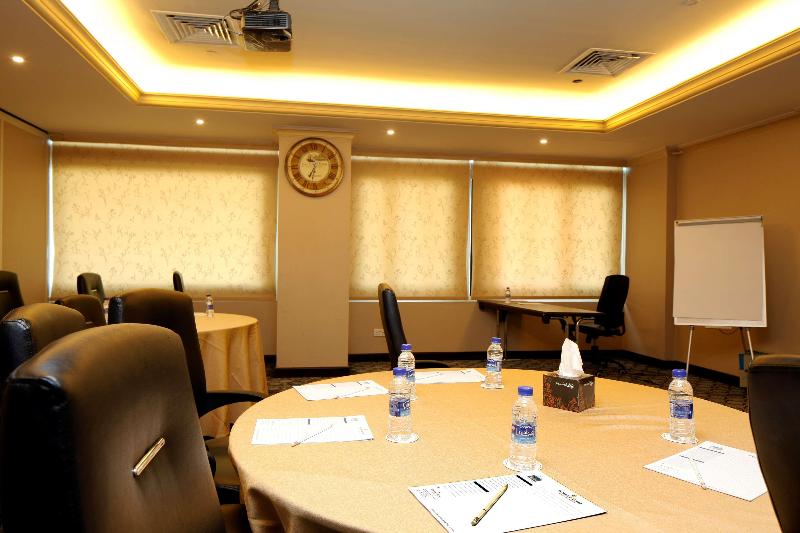 Golden Tulip Al Khobar Suites - Toplantı