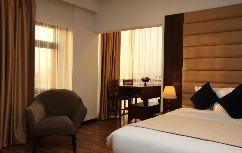Golden Tulip Al Khobar Suites - Oda