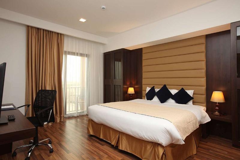 Golden Tulip Al Khobar Suites - Oda