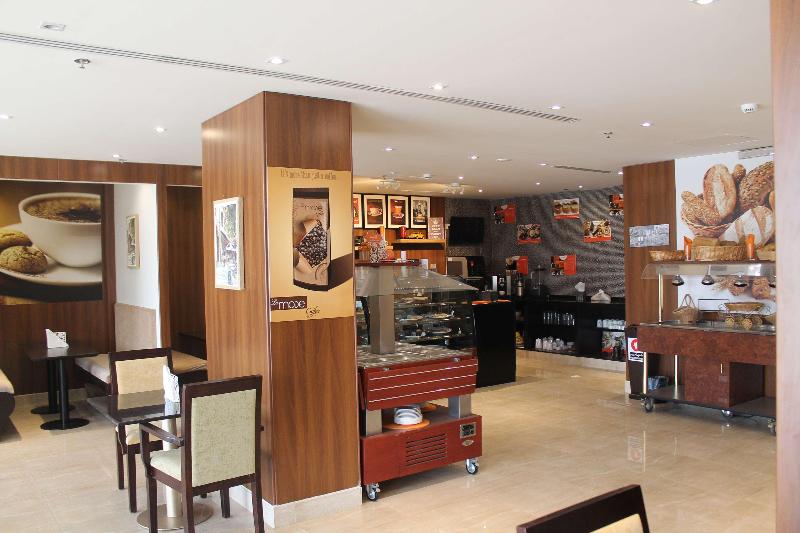 Golden Tulip Al Khobar Suites - Restoran