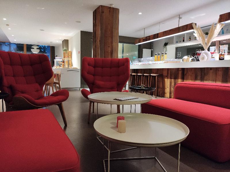 Home Swiss Hotel - Lobi