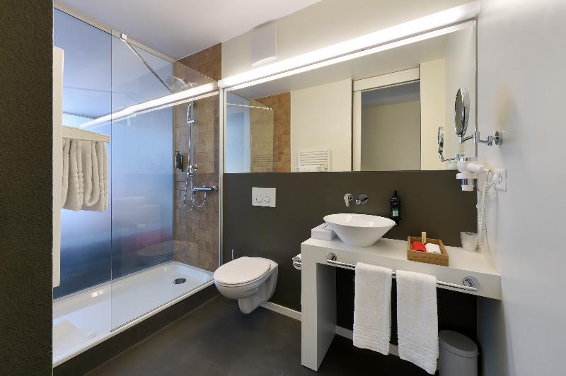 Home Swiss Hotel - Oda