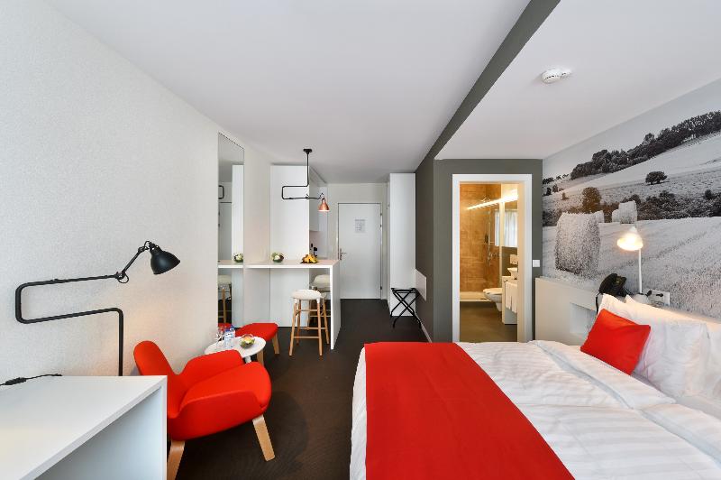 Home Swiss Hotel - Oda