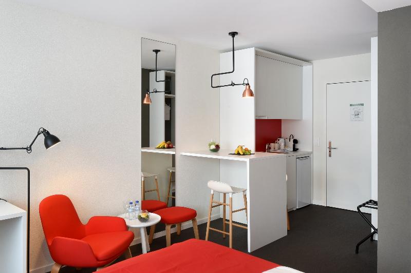 Home Swiss Hotel - Oda