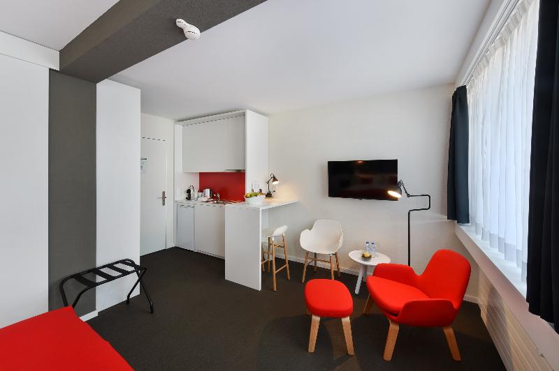 Home Swiss Hotel - Oda