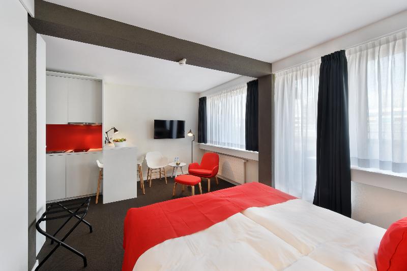 Home Swiss Hotel - Oda