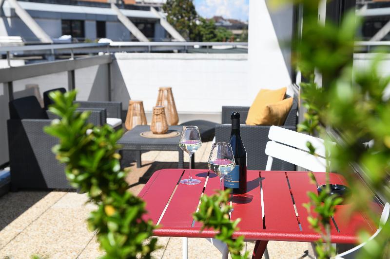 Home Swiss Hotel - Oda