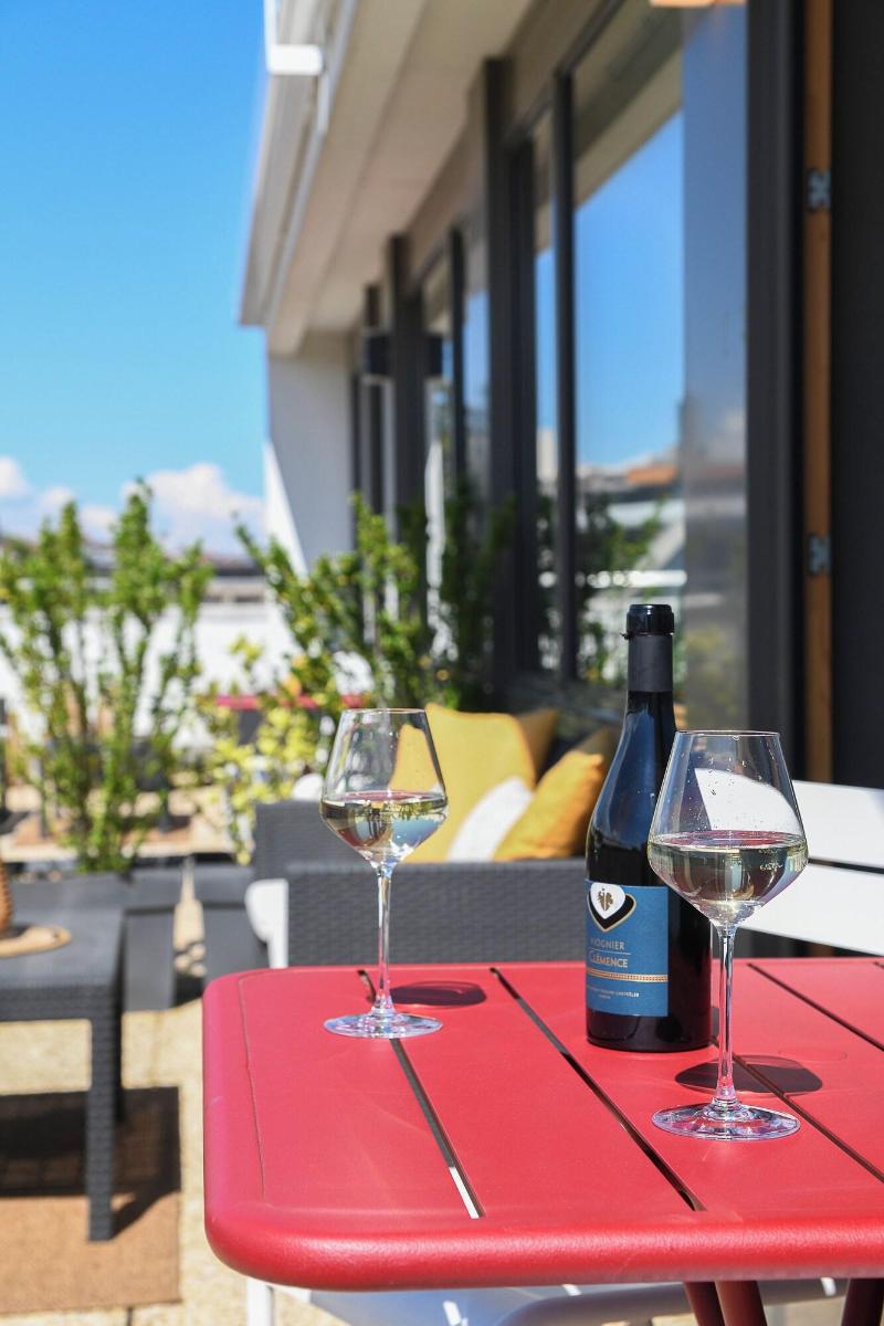 Home Swiss Hotel - Teras