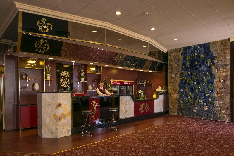 Top Hotel Praha - Bar