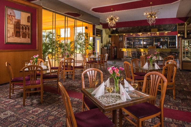 Top Hotel Praha - Lobi