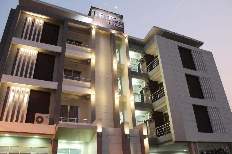 Triton Place - Genel