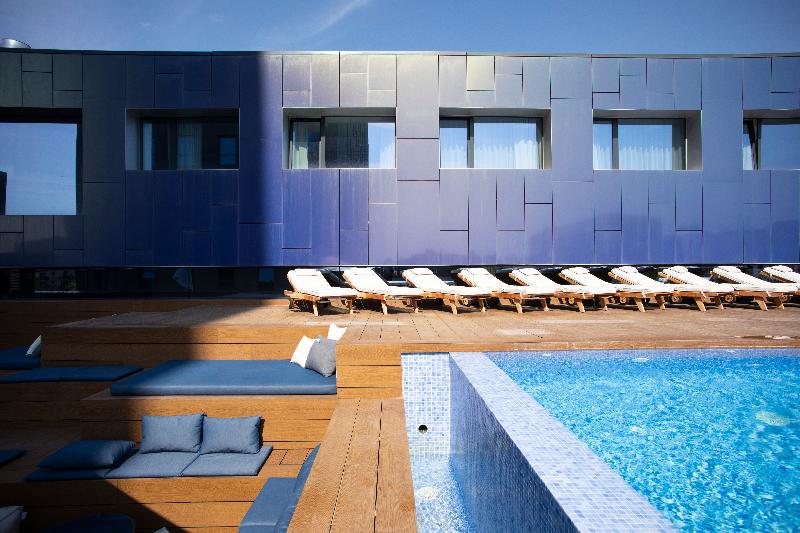 Paxton Barcelona - Genel