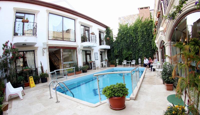 Saint John Hotel - Lobi
