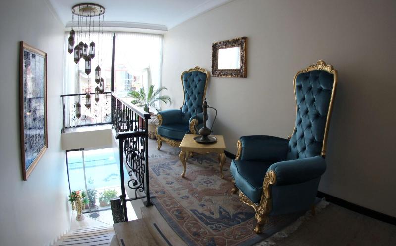 Saint John Hotel - Lobi