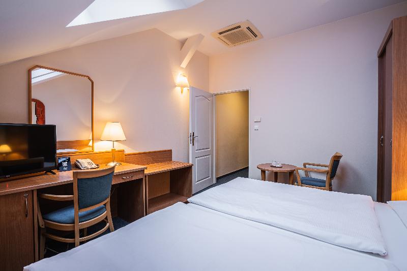 EA Hotel Tosca - Oda