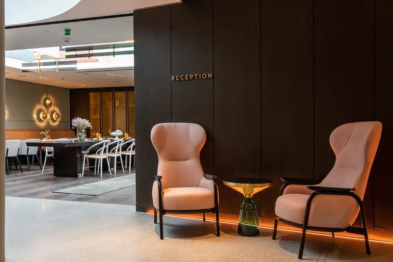 Maximilian Hotel - Lobi
