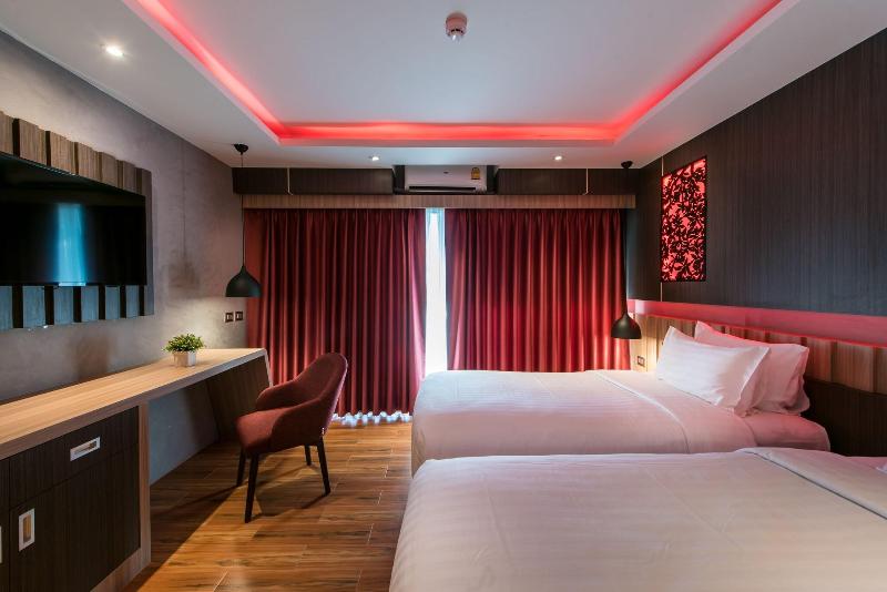 Nadee 10 Resort Hotel - Oda